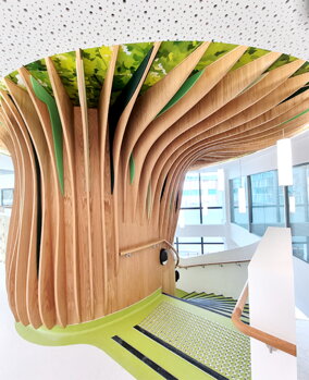 Hotové schodisko Wellington Children's Hospital - s ochranou OSMO 3032