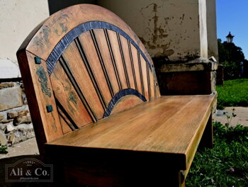 OSMO patinovaný Tvrdý voskový olej na lavici z kartáčovaného duba. Sedenie do Vínnej pivnice - design & realizácia: alikovalcik.com 